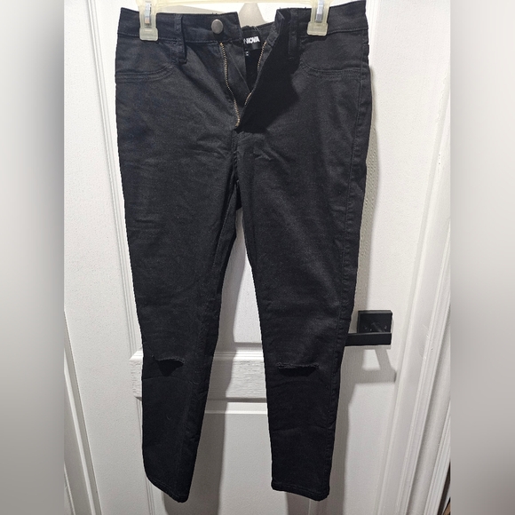 *NWT* Fashion Nova - Petite Canopy Jeans - Picture 2 of 10